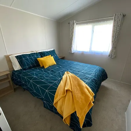 Verbzen Holiday Caravan At St Osyth Beach, Clacton-On-Sea By Verb Holidays Saint Osyth Exterior foto