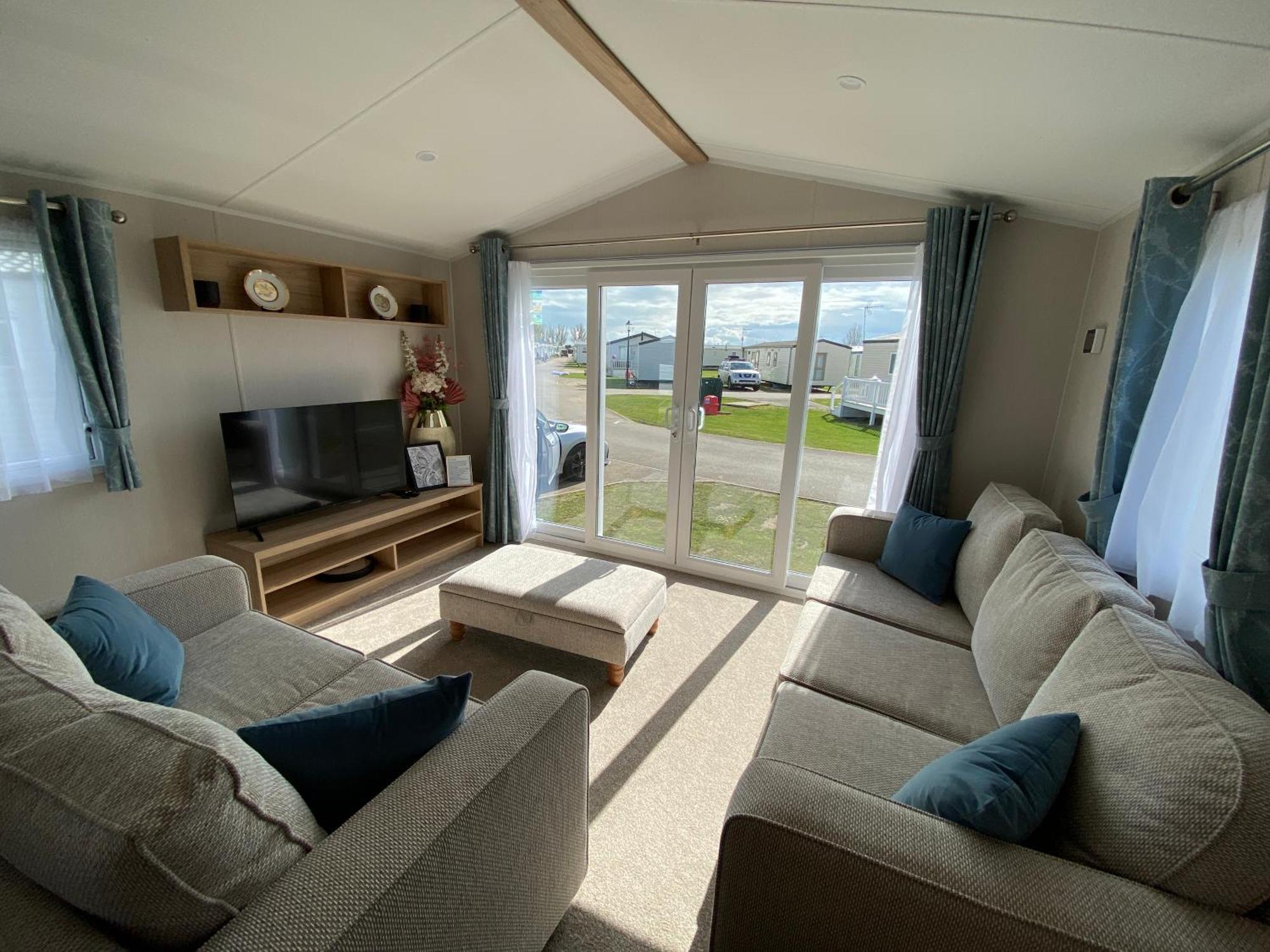 Verbzen Caravan At St Osyth Beach, Clacton-on-sea By Verb Holidays Holiday home Saint Osyth